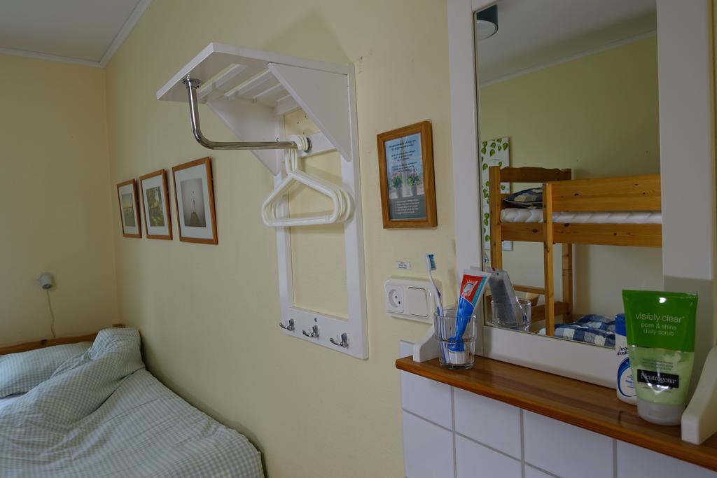 Vaexjoe Hostel Evedal エクステリア 写真